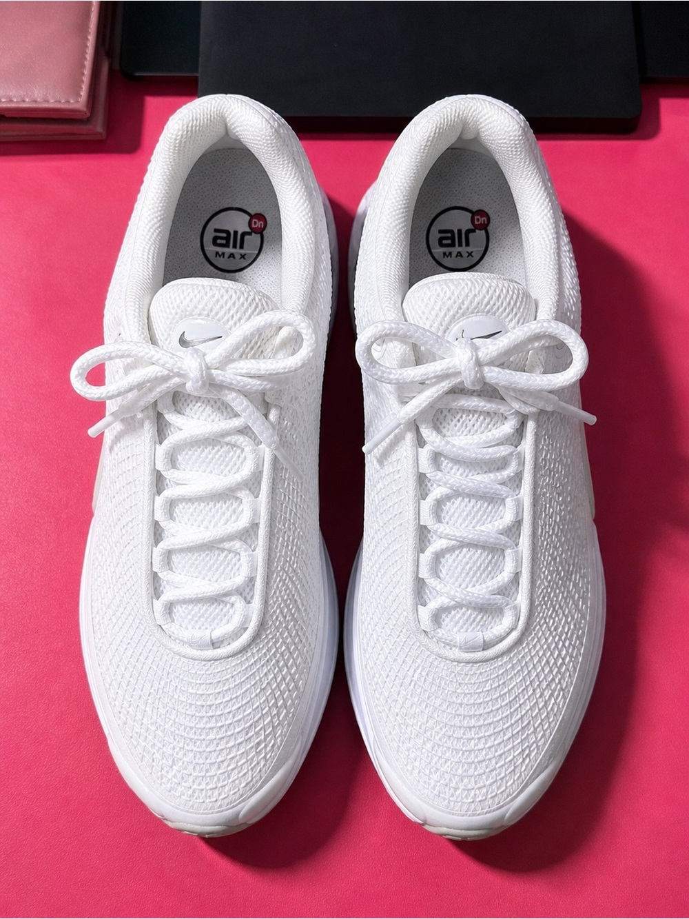 Nike Air Max DN Triple White Women’s 8 Running Sneakers Cushion Athletic - Picture 4 of 7